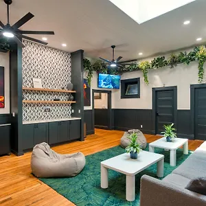 https://hilo-bay-hostel.hotelsinhawaii.org